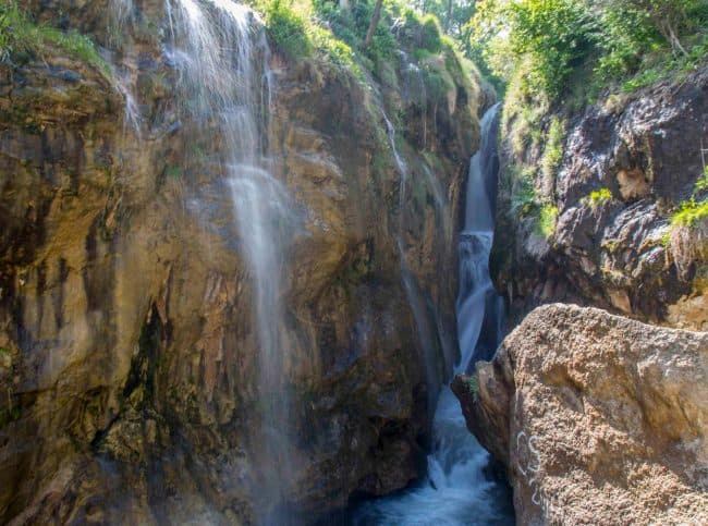 Gol Akhor Varzeqan waterfall