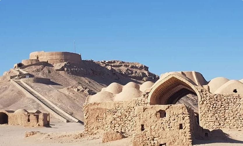 Zoroastrian-crypt-of-Yazd