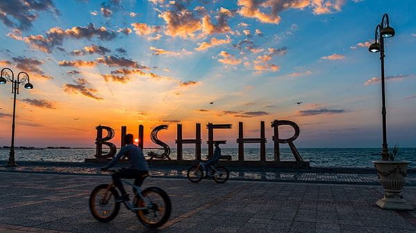 Travel-Guide-to-bushehr