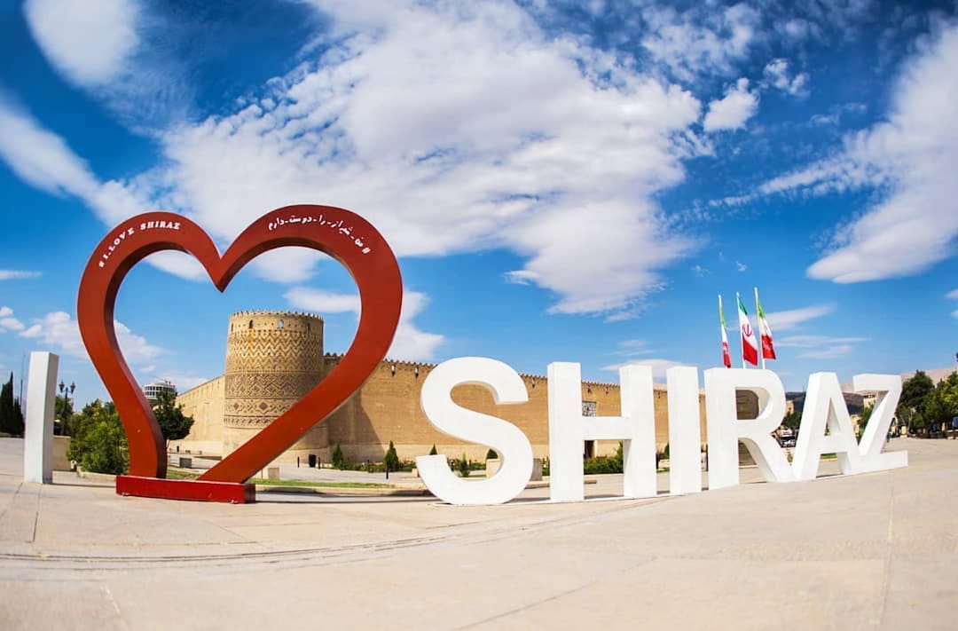 Travel-Guide-to-Shiraz